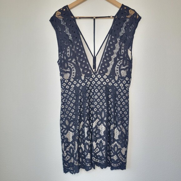 Free People One Million Lovers Black Lace Mini Dress Size 12 deep V strappy back - Picture 13 of 15